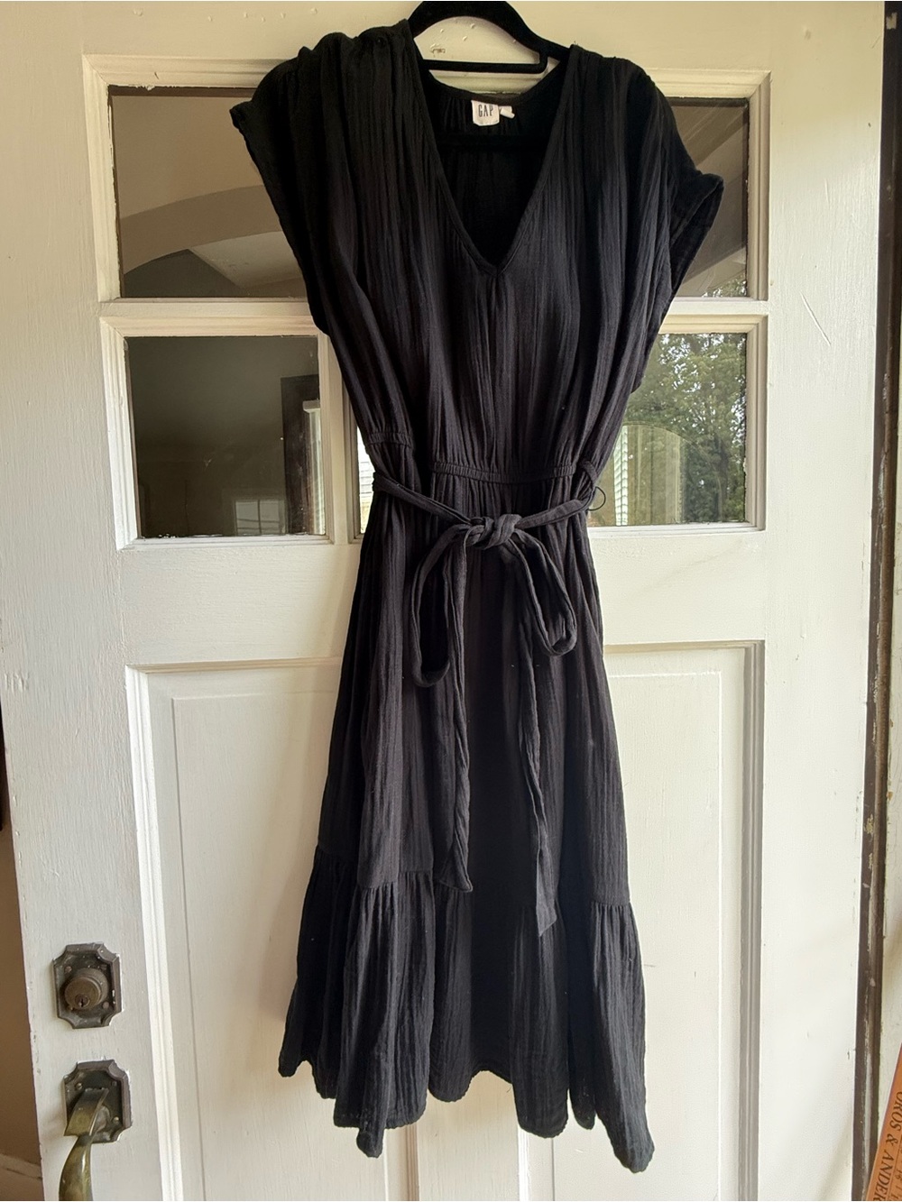 GAP Black V-Neck Tie-Waist Tiered Midi Dress